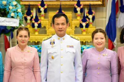 เป็นประธานวางพวงมาลา ในงานรัฐพิธี ... พารามิเตอร์รูปภาพ 1