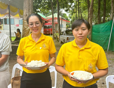 ถวายภัตตาหารเพลแด่พระภิกษุสงฆ์ตามโครงการบรรพชาอุปสมบทเฉลิมพระเกียรติพระบาทสมเด็จพระเจ้าอยู่หัว เนื่องในโอกาสมหามงคลเฉลิมพระชนมพรรษา 6 รอบ 28 กรกฎาคม 2567 ... พารามิเตอร์รูปภาพ 1