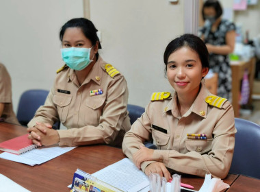 ติดตามผลการดำเนินงานโครงการส่งเสริมการดำเนินธุรกิจร้านค้าสหกรณ์ในรูปแบบซูเปอร์มาร์เก็ตสหกรณ์ และติดต่อประสานงานเตรียมความพร้อมเพื่อใช้เป็นสถานที่ในการจัดงานแสดงและจำหน่ายสินค้าคุณภาพจากผลิตภัณฑ์ชุมชนของสถาบันเกษตรกร ... พารามิเตอร์รูปภาพ 1