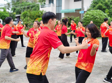 บุคลากรสำนักงานสหกรณ์จังหวัดนครนายก ร่วมเต้นแอโรบิค ... พารามิเตอร์รูปภาพ 9