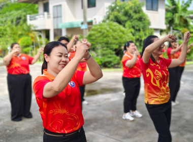 บุคลากรสำนักงานสหกรณ์จังหวัดนครนายก ร่วมเต้นแอโรบิค ... พารามิเตอร์รูปภาพ 3