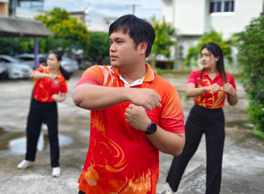 บุคลากรสำนักงานสหกรณ์จังหวัดนครนายก ร่วมเต้นแอโรบิค ... พารามิเตอร์รูปภาพ 13