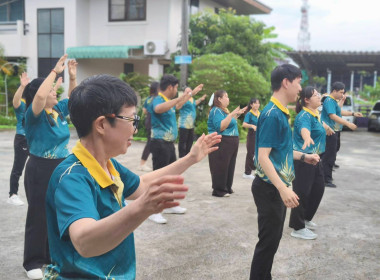บุคลากรสำนักงานสหกรณ์จังหวัดนครนายก ร่วมเต้นแอโรบิค ... พารามิเตอร์รูปภาพ 2