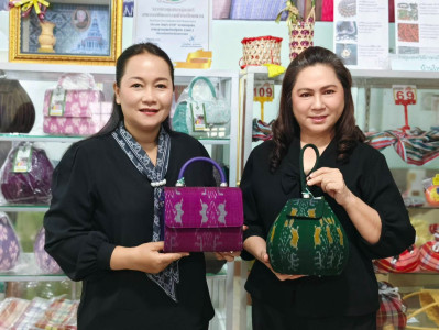 ตรวจเยี่ยมและพบปะกลุ่มสตรีสหกรณ์หัตถกรรมผ้าทอไทยพวนบ้านใหม่ ... พารามิเตอร์รูปภาพ 1