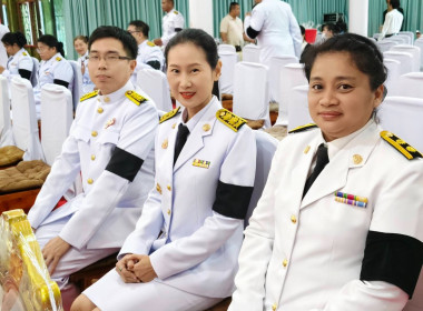 พิธีเจริญพระพุทธมนต์และทำบุญตักบาตรเพื่อถวายเป็นพระกุศลแด่ ... พารามิเตอร์รูปภาพ 6