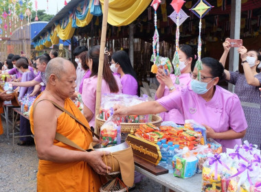 ร่วมพิธีทำบุญตักบาตรเฉลิมพระเกียรติสมเด็จ ... พารามิเตอร์รูปภาพ 2