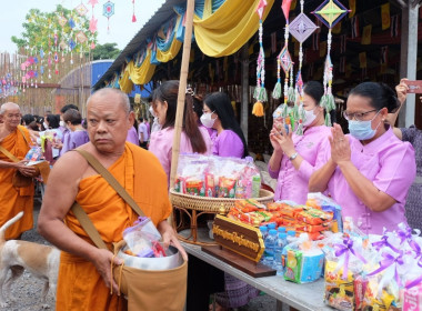 ร่วมพิธีทำบุญตักบาตรเฉลิมพระเกียรติสมเด็จ ... พารามิเตอร์รูปภาพ 3