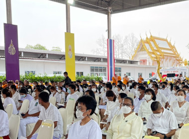 เข้าร่วมพิธีเจริญพระพุทธมนต์เฉลิมพระเกียรติพระบาทสมเด็จพระเจ้าอยู่หัว สมเด็จพระนางเจ้าสิริกิติ์ พระบรมราชินีนาถ พระบรมราชชนนีพันปีหลวง สมเด็จพระนางเจ้าฯ พระบรมราชินีและสมเด็จพระเจ้าลูกเธอ เจ้าฟ้าพัชรกิติยาภา นเรนทิราเทพยวดี กรมหลวงราชสาริณีสิริพัชร มหาวั ... พารามิเตอร์รูปภาพ 2