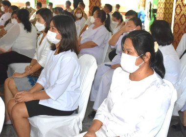 เข้าร่วมพิธีเจริญพระพุทธมนต์เฉลิมพระเกียรติพระบาทสมเด็จพระเจ้าอยู่หัว สมเด็จพระนางเจ้าสิริกิติ์ พระบรมราชินีนาถ พระบรมราชชนนีพันปีหลวง สมเด็จพระนางเจ้าฯ พระบรมราชินี ฯ ... พารามิเตอร์รูปภาพ 5