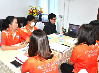 เป็นประธานการประชุมเพื่อมอบนโยบายเรื่องการกระจายมังคุดในพื้นที่จังหวัดนครศรีธรรมราชที่ประสบปัญหาผลผลิตออกสู่ตลาดจำนวนมาก ... พารามิเตอร์รูปภาพ 6