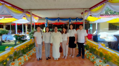 เข้าร่วมพิธีเจริญพระพุทธมนต์เฉลิมพระเกียรติพระบาทสมเด็จพระเจ้าอยู่หัว สมเด็จพระนางเจ้าสิริกิติ์ พระบรมราชินีนาถ พระบรมราชชนนีพันปีหลวง สมเด็จพระนางเจ้าฯ พระบรมราชินีและสมเด็จพระเจ้าลูกเธอ เจ้าฟ้าพัชรกิติยาภา นเรนทิราเทพยวดี กรมหลวงราชสาริณีสิริพัชร มหาวั ... พารามิเตอร์รูปภาพ 1