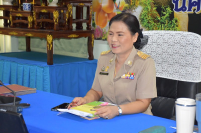 เป็นประธานการประชุมลูกจ้างประจำและพนักงานจ้างเหมาบริการ พารามิเตอร์รูปภาพ 1